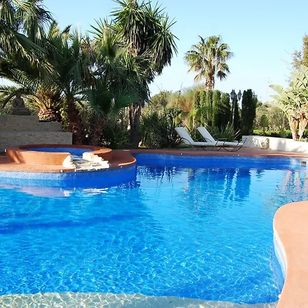 La Plantacion Hotel 3*